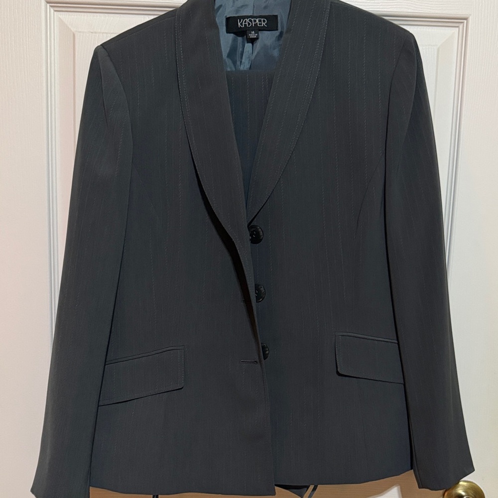 Kasper Women's Dark Gray Pantsuit